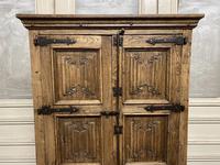 French Gothic Oak Rustic Cupboard or Wardrobe (5 of 22) French Gothic Oak Rustic Cupboard or Wardrobe (5 of 22)