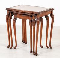 Pretty Queen Anne Style Nest of 3 Tables c.1930 (4 of 8) Pretty Queen Anne Style Nest of 3 Tables c.1930 (4 of 8)
