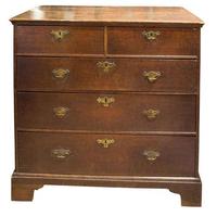 Queen Anne Period Oak Chest of Drawers (2 of 5) Queen Anne Period Oak Chest of Drawers (2 of 5)