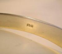 Vintage Sterling Silver Bangle 1975 Ornate Leaf Decoration 22.8 Grams 7" Length (8 of 10) Vintage Sterling Silver Bangle 1975 Ornate Leaf Decoration 22.8 Grams 7" Length (8 of 10)