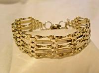 Vintage Gate Bracelet 12ct Gold Plated 1970s Heart Padlock 7 1/2" Length 15.5 Grams (3 of 10) Vintage Gate Bracelet 12ct Gold Plated 1970s Heart Padlock 7 1/2" Length 15.5 Grams (3 of 10)