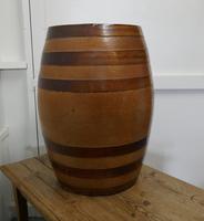 19th Century 20 Gallon Stoneware Whiskey Barrel (4 of 6) 19th Century 20 Gallon Stoneware Whiskey Barrel (4 of 6)