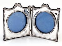 Decorative Edwardian Silver Double Folding Frame with a Floral and Bow Border (4 of 7) Decorative Edwardian Silver Double Folding Frame with a Floral and Bow Border (4 of 7)