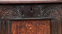 Handsome Early 18th Century Oak Coffer / Blanket Box / Chest c.1700 (2 of 8) Handsome Early 18th Century Oak Coffer / Blanket Box / Chest c.1700 (2 of 8)