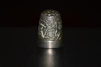 Edwardian 1901 Silver Thimble & Case by James Fenton, Birmingham (4 of 9) Edwardian 1901 Silver Thimble & Case by James Fenton, Birmingham (4 of 9)