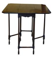 Very Fine George III Chippendale Period Drop-leaf Gateleg Table (2 of 6) Very Fine George III Chippendale Period Drop-leaf Gateleg Table (2 of 6)