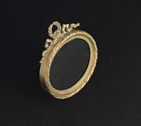 Very Good Small Victorian Oval Brass Easel Photo Frame (2 of 4) Very Good Small Victorian Oval Brass Easel Photo Frame (2 of 4)