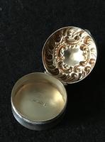 Late Victorian Silver Repousse Top Silver Pill Box (4 of 6) Late Victorian Silver Repousse Top Silver Pill Box (4 of 6)