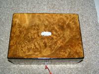 Antique Victorian Walnut Jewellery / Trinket Box, Mop, working lock & key (4 of 9) Antique Victorian Walnut Jewellery / Trinket Box, Mop, working lock & key (4 of 9)