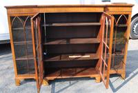 1960s Walnut 4 Door Low Breakfront Bookcase with Astragal Glazing (2 of 4) 1960s Walnut 4 Door Low Breakfront Bookcase with Astragal Glazing (2 of 4)
