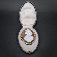 Shell Cameo Brooch (3 of 7) Shell Cameo Brooch (3 of 7)