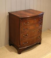 Mahogany Bow Front Chest of Drawers c.1920 (3 of 11) Mahogany Bow Front Chest of Drawers c.1920 (3 of 11)
