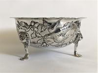 A Superb Bird Embossed Irish Silver Bowl (3 of 8) A Superb Bird Embossed Irish Silver Bowl (3 of 8)