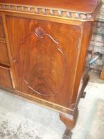 7 Piece Carved Mahogany Ball & Law Dining Set (4 of 9) 7 Piece Carved Mahogany Ball & Law Dining Set (4 of 9)