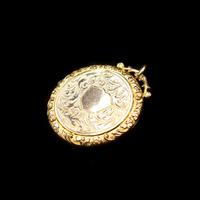 Antique Edwardian Engraved Fancy Round Rolled Gold Photo Locket Pendant (3 of 7) Antique Edwardian Engraved Fancy Round Rolled Gold Photo Locket Pendant (3 of 7)