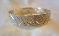 Vintage Sterling Silver Bangle 1976 Ornate Ladies Bracelet Heavy 30 5 Grams 7" Length (5 of 11) Vintage Sterling Silver Bangle 1976 Ornate Ladies Bracelet Heavy 30 5 Grams 7" Length (5 of 11)