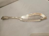 Fine Quality Georgian Silver Fish Slice (2 of 6) Fine Quality Georgian Silver Fish Slice (2 of 6)