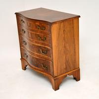 Antique Figured Walnut Serpentine Chest of Drawers (9 of 10) Antique Figured Walnut Serpentine Chest of Drawers (9 of 10)