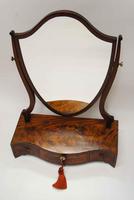 George III Mahogany Serpentine fronted, shield dressing table mirror (10 of 16) George III Mahogany Serpentine fronted, shield dressing table mirror (10 of 16)