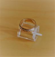 Vintage 9ct White & Yellow Gold Wedding Ring - Boxed (7 of 11) Vintage 9ct White & Yellow Gold Wedding Ring - Boxed (7 of 11)