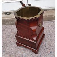 Early 18th Century Mahogany Jardinere (2 of 9) Early 18th Century Mahogany Jardinere (2 of 9)