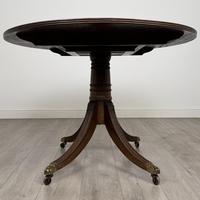 Antique 20th Century Oval Breakfast Table In Mahogany