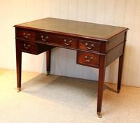 Large Mahogany Writing Desk (8 of 11) Large Mahogany Writing Desk (8 of 11)