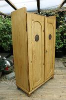 Fabulous Old Pine 2 Door Cupboard / Linen Cupboard / Food / Larder with Shelves - We Deliver! (4 of 11) Fabulous Old Pine 2 Door Cupboard / Linen Cupboard / Food / Larder with Shelves - We Deliver! (4 of 11)