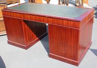 1960s Mahogany Pedestal Desk with Green Leather (4 of 4) 1960s Mahogany Pedestal Desk with Green Leather (4 of 4)
