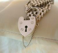 Vintage Sterling Silver Gate Bracelet 1976 St Christopher & Heart Padlock 34.3 Grams (8 of 12) Vintage Sterling Silver Gate Bracelet 1976 St Christopher & Heart Padlock 34.3 Grams (8 of 12)
