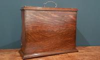 Superb Polished Oak Two Bottle Three Drawer Tantalus (5 of 5) Superb Polished Oak Two Bottle Three Drawer Tantalus (5 of 5)