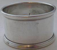 Boxed Set 4 Hallmarked Solid Silver Napkin Rings Serviette Charles Perry & Co (5 of 7) Boxed Set 4 Hallmarked Solid Silver Napkin Rings Serviette Charles Perry & Co (5 of 7)