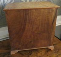 Burr Walnut Miniature Chest of Drawers 20th Century (4 of 6) Burr Walnut Miniature Chest of Drawers 20th Century (4 of 6)