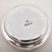 Rare Edwardian 'Reynold's Angels" Silver Pot Pourri Box by William Comyns, London 1905 (5 of 7) Rare Edwardian 'Reynold's Angels" Silver Pot Pourri Box by William Comyns, London 1905 (5 of 7)