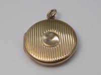 Art Deco 9ct Gold Locket (5 of 6) Art Deco 9ct Gold Locket (5 of 6)