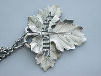 Large William IV Cast Silver Vine Leaf Wine Label 'Sherry' (8 of 10) Large William IV Cast Silver Vine Leaf Wine Label 'Sherry' (8 of 10)