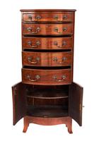 Georgian Style Walnut Small Bow Front Chest with Cupboard Base c.1930 (2 of 6) Georgian Style Walnut Small Bow Front Chest with Cupboard Base c.1930 (2 of 6)