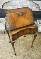 Antique Queen Anne Walnut Bureau (2 of 5) Antique Queen Anne Walnut Bureau (2 of 5)