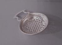 Antique Silver George II Lemon or Punch Strainer (6 of 6) Antique Silver George II Lemon or Punch Strainer (6 of 6)