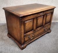 Titchmarsh & Goodwin Oak Miniature Fall-Front Dower Chest RL21422 (2 of 11) Titchmarsh & Goodwin Oak Miniature Fall-Front Dower Chest RL21422 (2 of 11)