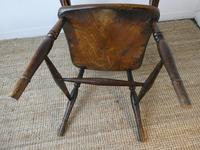 Early 19th C English Comb Back Windsor Chair (6 of 7) Early 19th C English Comb Back Windsor Chair (6 of 7)