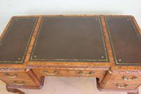Quality Burr Walnut Kneehole Writing Desk (4 of 15) Quality Burr Walnut Kneehole Writing Desk (4 of 15)