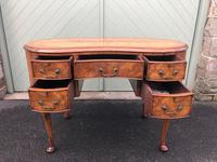 Antique Walnut & Burr Walnut Kidney Shaped Desk (3 of 13) Antique Walnut & Burr Walnut Kidney Shaped Desk (3 of 13)