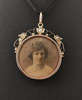 Antique 9ct Gold Locket, Seed Pearl, Edwardian (3 of 9) Antique 9ct Gold Locket, Seed Pearl, Edwardian (3 of 9)