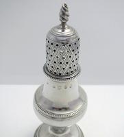 Rare Hester Bateman 1786 Solid Sterling Silver George III Antique Pepper Pot Sugar Caster Shaker. English Hallmarked 18th Century (4 of 7) Rare Hester Bateman 1786 Solid Sterling Silver George III Antique Pepper Pot Sugar Caster Shaker. English Hallmarked 18th Century (4 of 7)