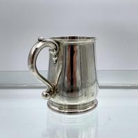 Antique George II Sterling Silver Pint Mug London 1728 Edward Vincent (4 of 7) Antique George II Sterling Silver Pint Mug London 1728 Edward Vincent (4 of 7)
