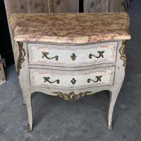 Pretty French Commode Chest (8 of 14) Pretty French Commode Chest (8 of 14)