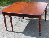 1830s Mahogany Pull-out Table with Two Leaves on Turned Legs with Castors (2 of 7) 1830s Mahogany Pull-out Table with Two Leaves on Turned Legs with Castors (2 of 7)