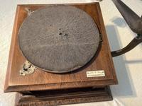 Early Windup Gramophone (4 of 5) Early Windup Gramophone (4 of 5)