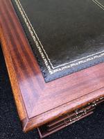 Antique Mahogany Pedestal Writing Desk (6 of 11) Antique Mahogany Pedestal Writing Desk (6 of 11)